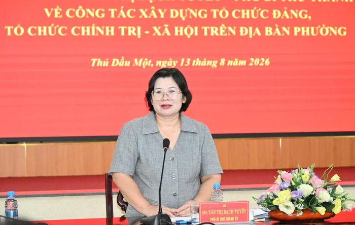  Đồng chí Văn Thị Bạch Tuyết phát biểu kết luận buổi làm việc. Ảnh: VIỆT DŨNG 