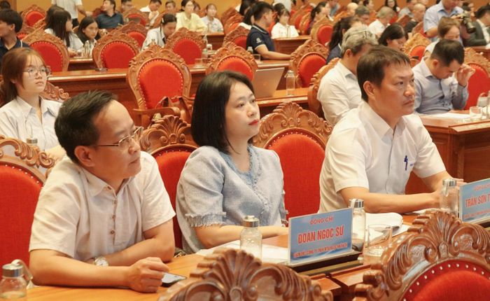 Các đại biểu tham dự hội nghị
