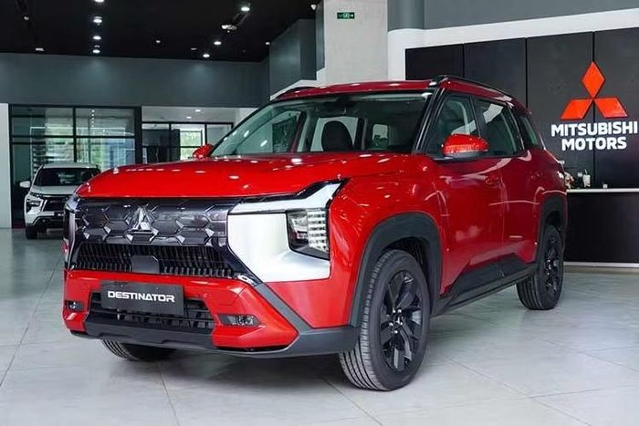 Sau 7 tháng, Destinator bàn giao tổng cộng 5,914 xe, lọt top 10 xe động cơ đốt trong có doanh số cao nhất cộng dồn từ đầu năm.