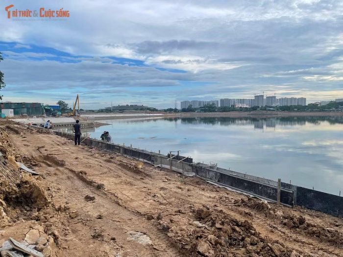 Khi đưa vào khai thác, hồ điều hòa Phú Đô sẽ kết nối với sông Nhuệ và trạm bơm Đồng Bông, đảm nhiệm chức năng tiếp nhận, điều tiết nước mưa, góp phần tăng năng lực thoát nước cho phía Tây Hà Nội.