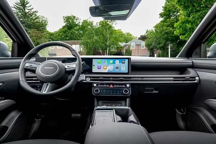 Việc lấy Tucson từ Việt Nam giúp Hyundai Australia mở thêm nguồn cung mà không ảnh hưởng tới các suất sản xuất tại Hàn Quốc dành cho những phiên bản còn lại. Bên cạnh đó, Việt Nam và Australia có các hiệp định thương mại tự do, nên xe dự kiến không phát sinh thêm thuế nhập khẩu do thay đổi nguồn cung.