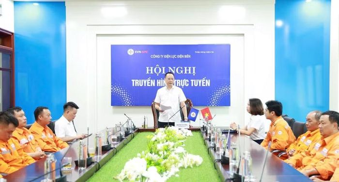 Lãnh đạo PC Điện Biên quán triệt tinh thần, thái độ làm việc tại Lễ ra quân.