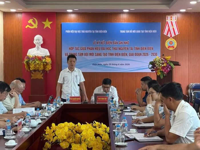 PGS.TS Nguyễn Thanh Hà - Phó Giám đốc Đại học Thái Nguyên, Giám đốc Phân hiệu Đại học Thái Nguyên tại tỉnh Điện Biên phát biểu tại chương trình.