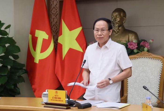 Phó Thủ tướng Lê Tiến Châu chủ trì cuộc họp với Bộ Giáo dục và Đào tạo về công tác chuyển đổi số. Ảnh: chinhphu.vn/Thu Sa