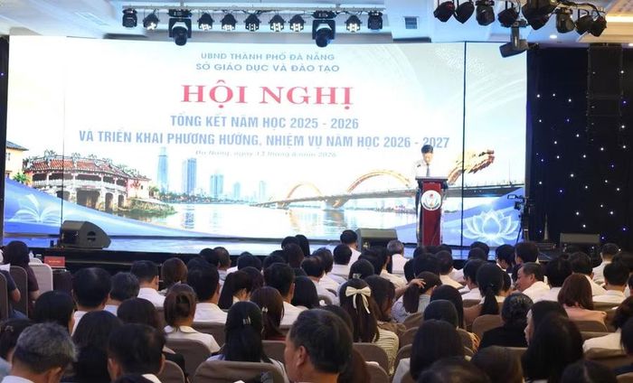Hội nghị có sự tham dự của hiệu trưởng các trường mầm non, THCS, THPT... và cơ sở giáo dục trực thuộc Sở.