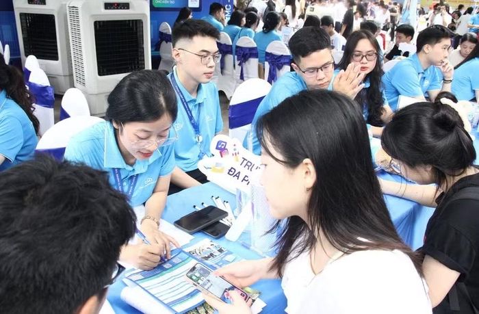 Gian tư vấn của Trường Đại học CMC tại Ngày hội lựa chọn nguyện vọng xét tuyển đại học, cao đẳng 2026.