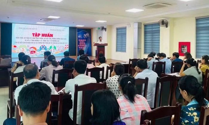 Trường PTNT TH&THCS Thanh Nưa tập huấn công tác phòng cháy chữa cháy.