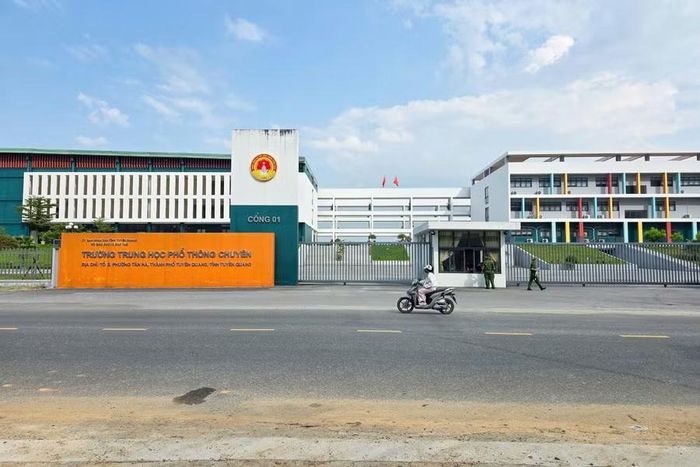 Điểm thi Trường THPT Chuyên Tuyên Quang.