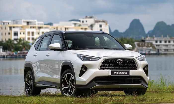 Toyota Yaris Cross dẫn đầu về doanh số ở nhóm xe sử dụng động cơ đốt trong.
