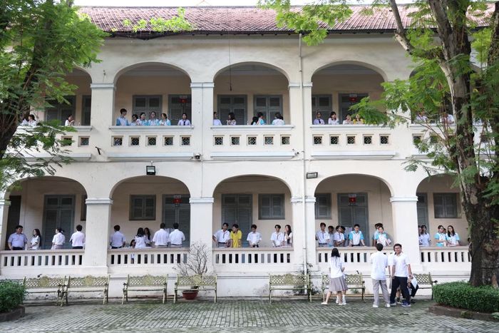 TPHCM đang gấp rút bổ sung phòng học trước thềm năm học mới. Ảnh minh họa: Các em học sinh TPHCM tham gia kỳ thi Tốt nghiệp THPT năm 2026. Ảnh: Ngô Tùng