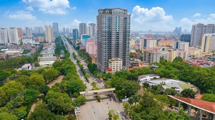 Sự cộng hưởng giữa khoảng xanh hiện hữu và năng lực kết nối ngày càng hoàn thiện tạo nên sức hút an cư riêng cho một vị trí vốn đã nằm trong lõi đô thị phát triển lâu đời.