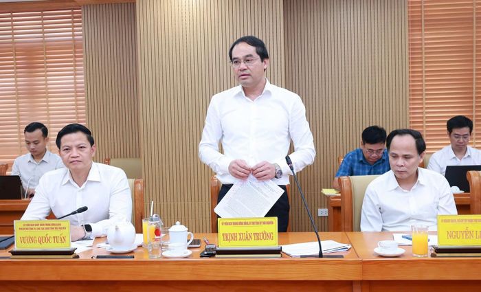 Bí thư Tỉnh ủy Thái Nguyên Trịnh Xuân Trường phát biểu tại buổi làm việc.