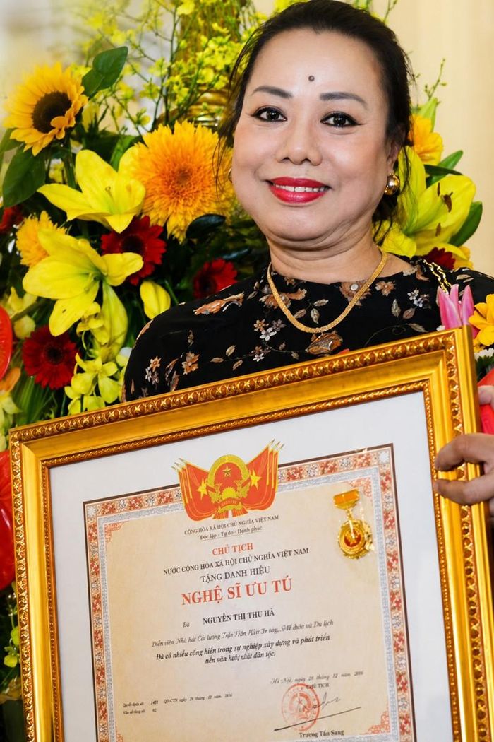 NSƯT Thu Hà