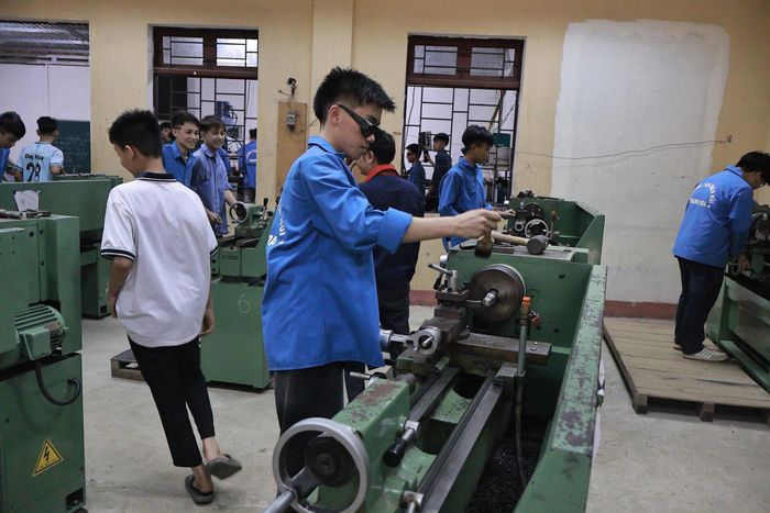 Học sinh Trường Trung cấp nghề Miền núi Thanh Hóa trong giờ thực hành. Ảnh: Trường Trung cấp nghề Miền núi Thanh Hóa