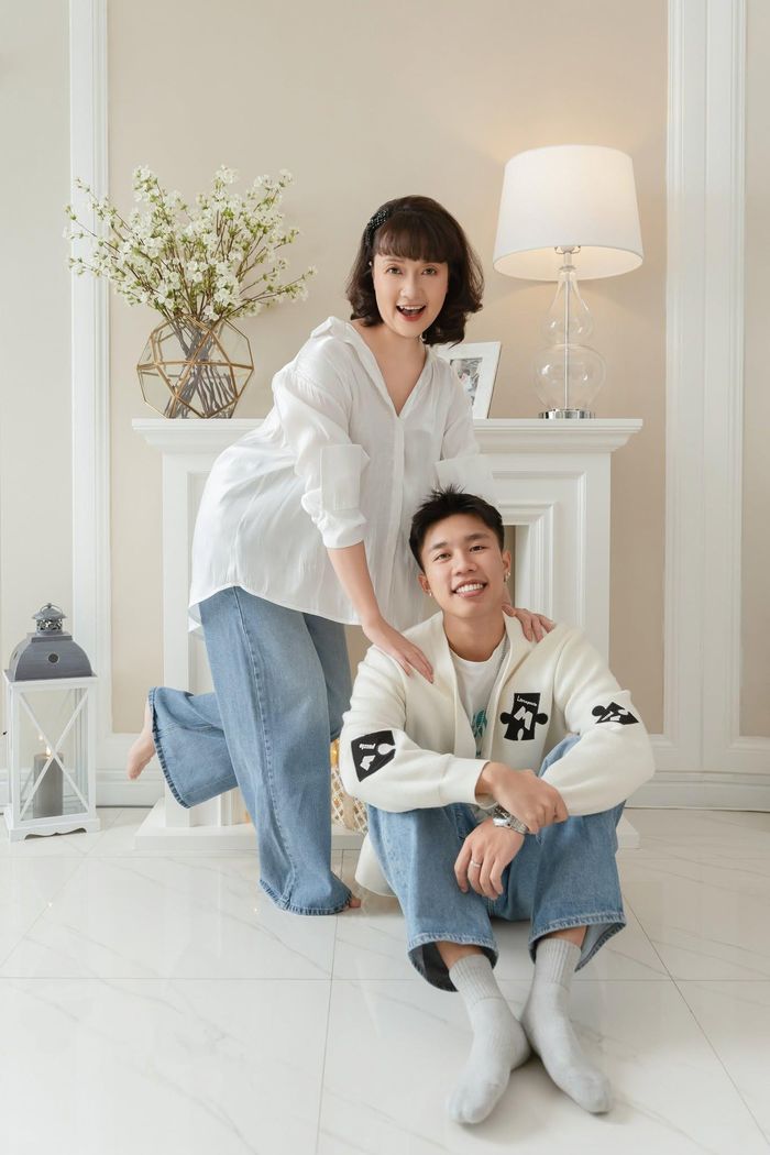 Long Vũ và mẹ Vân Dung.