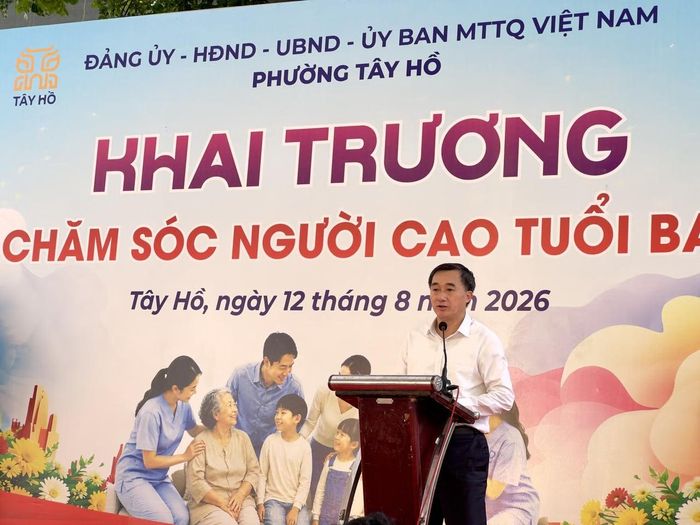 Thứ trưởng Bộ Y tế Trần Văn Thuấn phát biểu tại chương trình. 