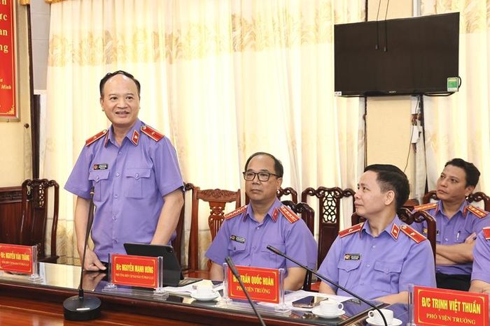 Đồng chí Nguyễn Văn Thắng, Tổng Biên tập Báo Bảo vệ pháp luật, Trưởng Ban Tổ chức Hội thao ngành Kiểm sát nhân dân “Cúp Báo Bảo vệ pháp luật" lần thứ XIV - năm 2026, phát biểu tại hội nghị.