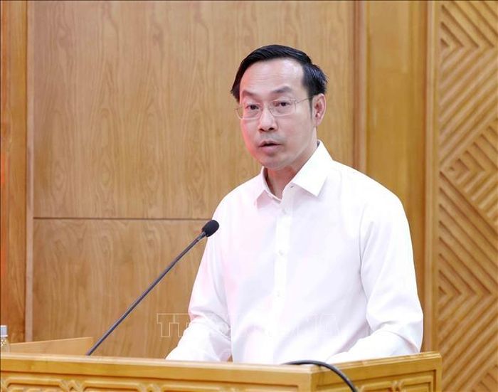  Đồng chí Nguyễn Thanh Nhàn, Phó Bí thư Đảng uỷ các cơ quan Đảng Trung ương quán triệt, triển khai chương trình, kế hoạch thực hiện Nghị quyết số 18-NQ/TW. (Ảnh: TTXVN)