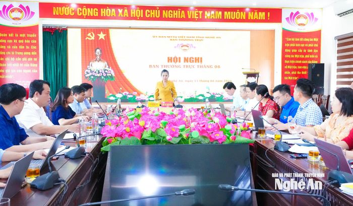 Quang cảnh phiên họp. Ảnh: Mai Hoa