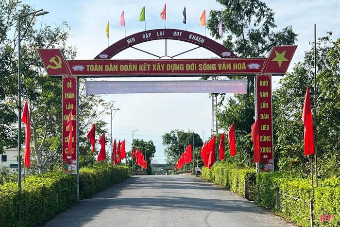 Các tuyến đường ở thôn Đức Vĩnh luôn khang trang sạch đẹp.