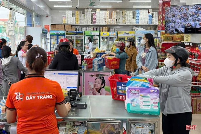 Chủ cơ sở kinh doanh Bảy Trang (xã Can Lộc) mong muốn chính sách giảm thuế sớm được thông qua.