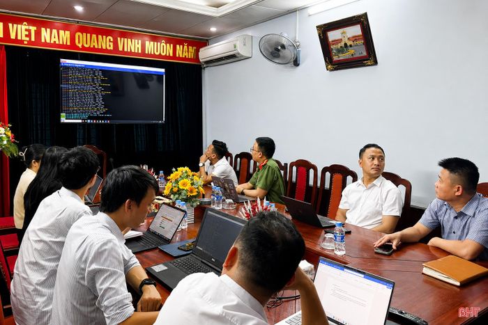 Các đơn vị liên quan chạy hệ thống trước ngày bốc thăm thử trực tuyến.