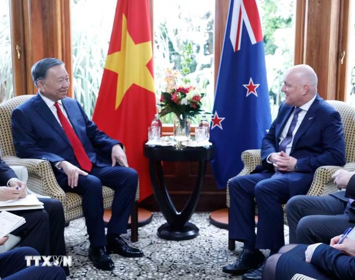 Tổng Bí thư, Chủ tịch nước Tô Lâm gặp hẹp Thủ tướng New Zealand Christopher Luxon. (Ảnh: Thống Nhất/TTXVN)