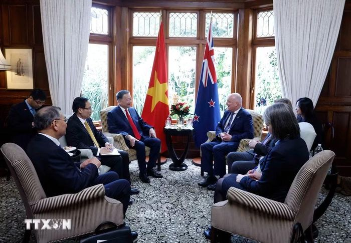 Tổng Bí thư, Chủ tịch nước Tô Lâm gặp hẹp Thủ tướng New Zealand Christopher Luxon. (Ảnh: Thống Nhất/TTXVN)