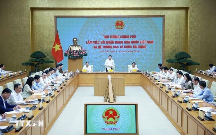 Thủ tướng Lê Minh Hưng làm việc với Ngân hàng Nhà nước Việt Nam và các hệ thống tín dụng. (Ảnh: Dương Giang/TTXVN)