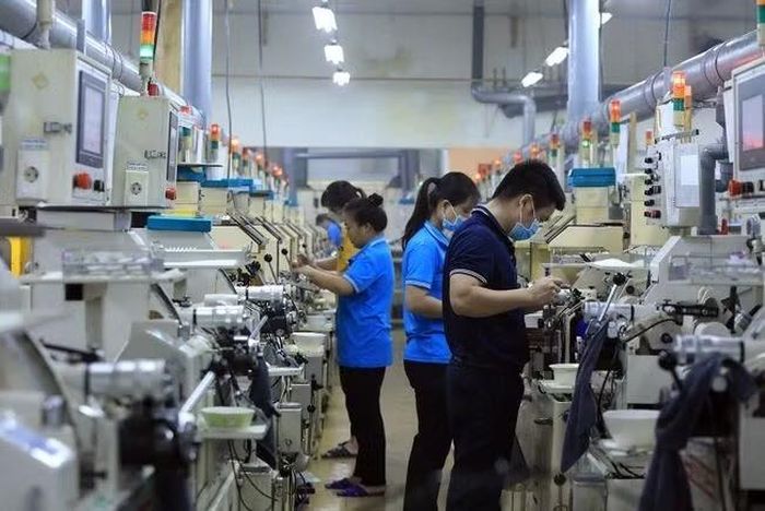 Theo chuyên gia, giảm lãi suất bền vững phải bắt đầu từ giảm chi phí vốn và nâng năng suất của hệ thống ngân hàng. (Ảnh: Vietnam+)