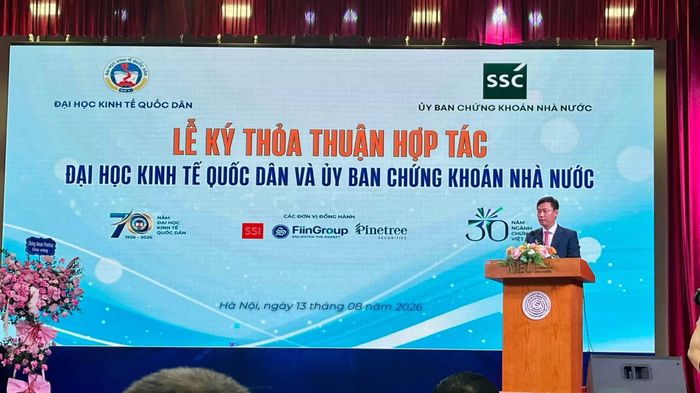Phó giáo sư, Tiến sỹ Bùi Đức Thọ, Giám đốc Đại học Kinh tế Quốc dân. (Ảnh: Vietnam+)