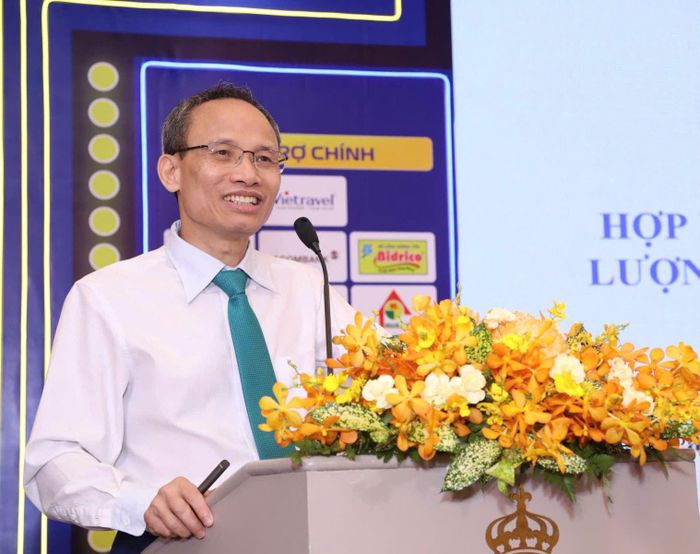 TS Cấn Văn Lực, Chuyên gia Kinh tế trưởng BIDV, thành viên Hội đồng Tư vấn chính sách tài chính, tiền tệ quốc gia.