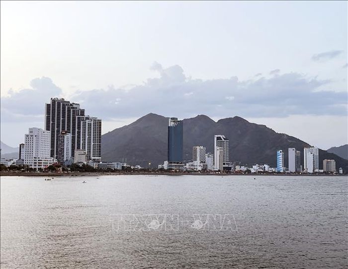 Nhiều khu nghỉ dưỡng cao cấp ven biển được đầu tư ở phường Bắc Nha Trang.