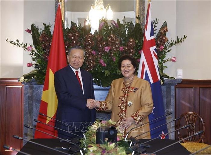 Tổng Bí thư, Chủ tịch nước Tô Lâm và Toàn quyền New Zealand Cindy Kiro chụp ảnh chung trước hội đàm. Ảnh: Thống Nhất/TTXVN
