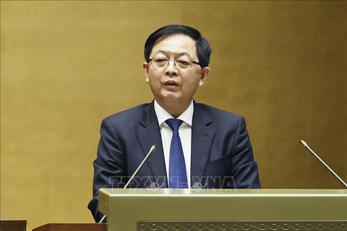 Phó Thủ tướng Chính phủ Hồ Quốc Dũng phát biểu giải trình, làm rõ một số vấn đề đại biểu Quốc hội nêu. Ảnh: Doãn Tấn/TTXVN
