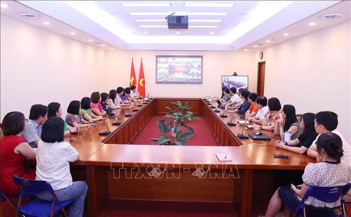 Đảng viên thuộc Đảng bộ Thông tấn xã Việt Nam tham dự Hội nghị trực tuyến tại điểm cầu trụ sở Thông tấn quốc gia (số 5 Lý Thường Kiệt, Hà Nội). Ảnh: Văn Điệp/TTXVN