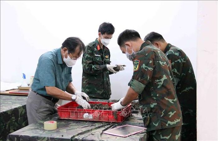 Công tác cất bốc, quy tập hài cốt liệt sĩ và xác minh danh tính hài cốt liệt sĩ được triển khai đúng quy trình quy định.