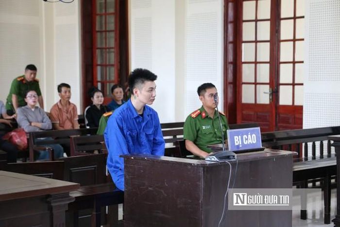 Với hành vi phạm tội, bị cáo Vỹ nhận mức án 15 tù về tội Giết người. 