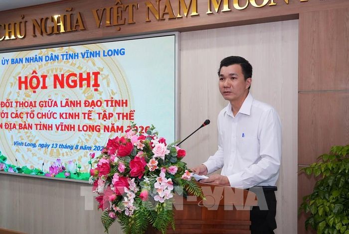 Phó Giám đốc Sở Tài chính tỉnh Vĩnh Long Hồng Ngọc Hưng phát biểu tại hội nghị. Ảnh: Phạm Minh Tuấn - TTXVN