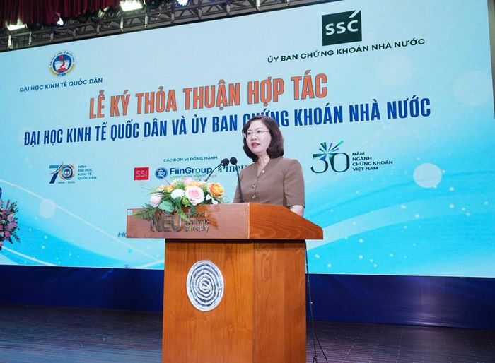 Chủ tịch UBCKNN Vũ Thị Chân Phương phát biểu tại buổi lễ. Ảnh: UBCKNN 