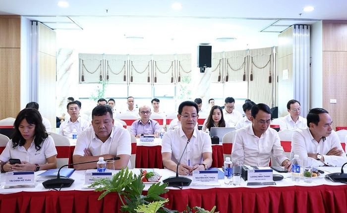 Ông Nguyễn Đức Thiện – Tổng giám đốc EVNNPC phát biểu tại buổi làm việc. Ảnh: Thắng Trung/BNEWS/TTXVN
