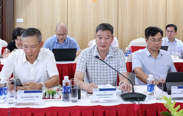 Ông Hoàng Xuân Khôi – Quyền Tổng giám đốc EVNNPT phát biểu tại buổi làm việc. Ảnh: Thắng Trung/BNEWS/TTXVN