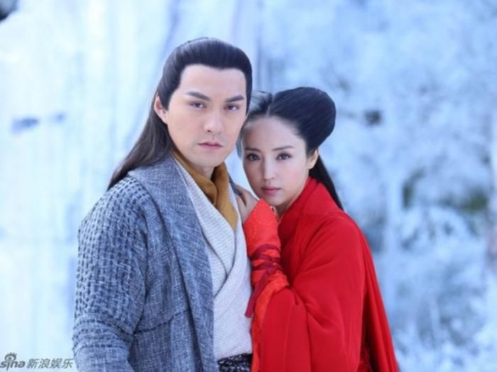 Vương Trùng Dương là người sáng lập Toàn Chân Giáo và từng đứng đầu võ lâm sau lần Hoa Sơn luận kiếm thứ nhất. Trong khi đó, Lâm Triều Anh sáng lập phái Cổ Mộ, đồng thời phát triển hệ thống võ học có khả năng đối ứng với võ công Toàn Chân. Cả hai đều thuộc tầng lớp đại tông sư, dù mối quan hệ giữa họ trong nguyên tác không phải một cặp đôi cùng kề vai tác chiến. Nếu chỉ xét về trình độ cá nhân, đây vẫn là một trong những cặp có tổng thực lực đáng nể nhất.