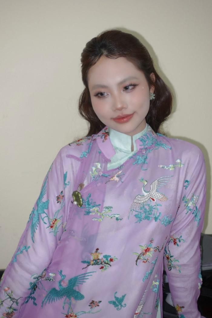 Phương Mỹ Chi duy trì sức hút sau nhiều năm ca hát.