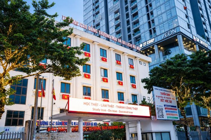 Trường Cao đẳng Thương mại và Du lịch Hà Nội nơi nữ sinh sẽ theo học.