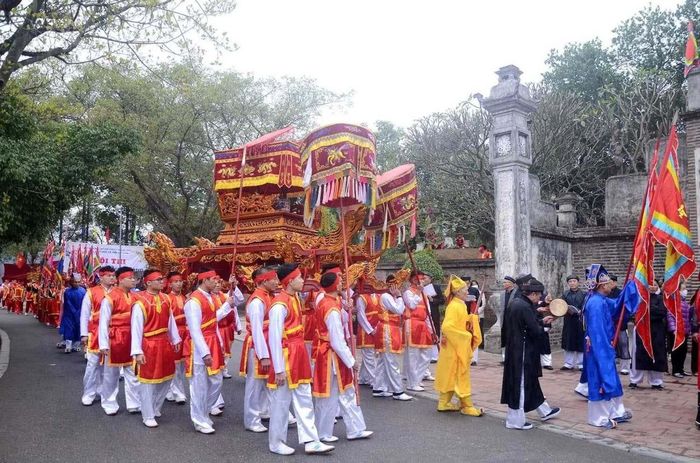 Lễ hội Cổ Loa diễn ra vào mùng 5 và 6 tháng Giêng âm lịch, tưởng nhớ An Dương Vương. Ảnh: Tư liệu