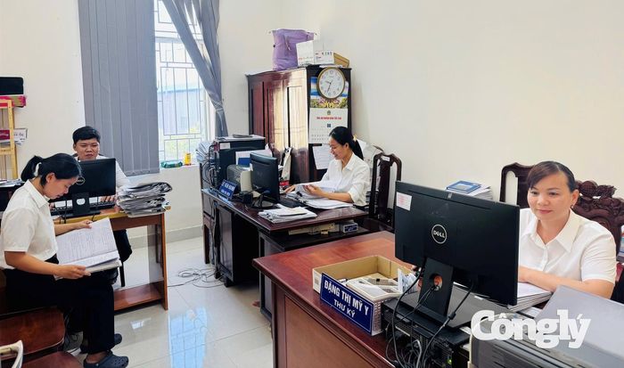 Cán bộ TAND khu vực 4 - Cần Thơ quyết tâm vào trong đợt thi đua