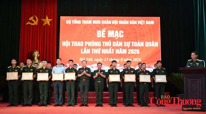 Khép lại hội thao, Ban Tổ chức đã vinh danh các tập thể và cá nhân có thành tích xuất sắc nhất.