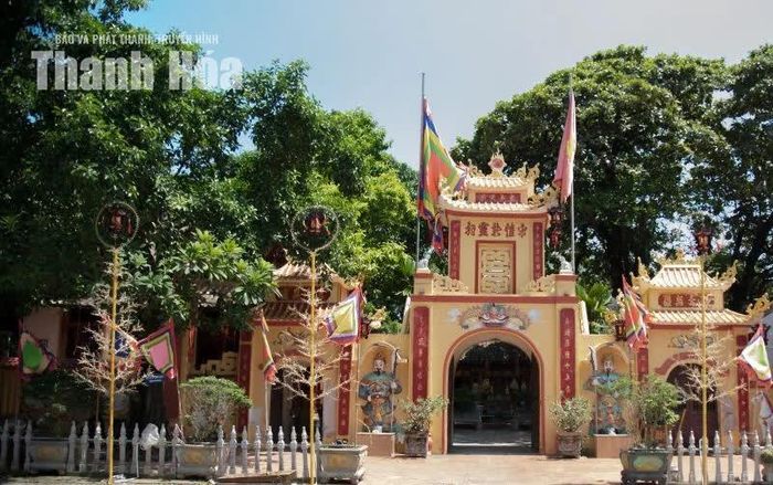 Di tích lịch sử văn hoá đền thờ Tống Duy Tân ở phường Hạc Thành, tỉnh Thanh Hóa.