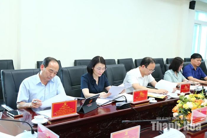 Các đại biểu dự hội nghị.